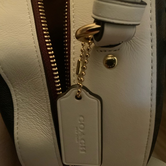 NWT Coach Jordyn Backpack Signature Canvas w/Varsity Motif Below $450 Retail - Picture 6 of 7